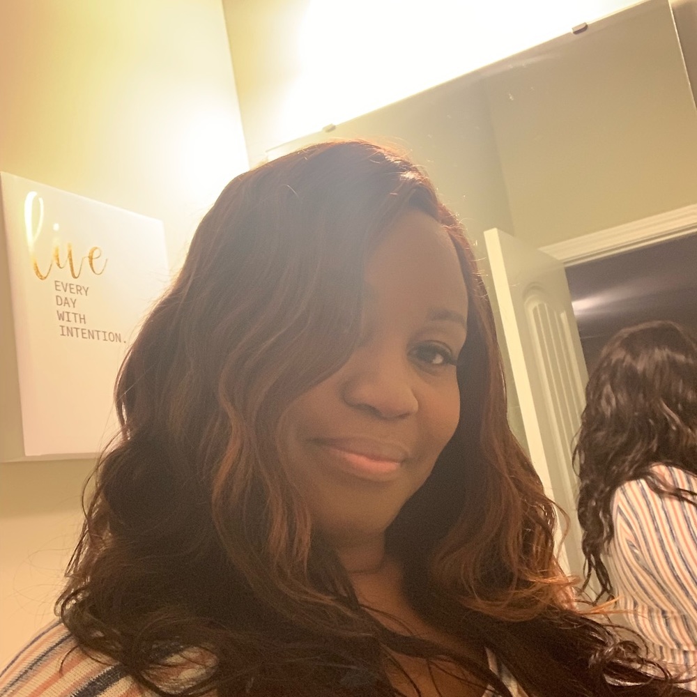 Meet your Posher, Aleshia